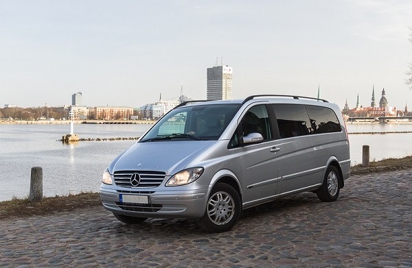 Minivan transfers Riga